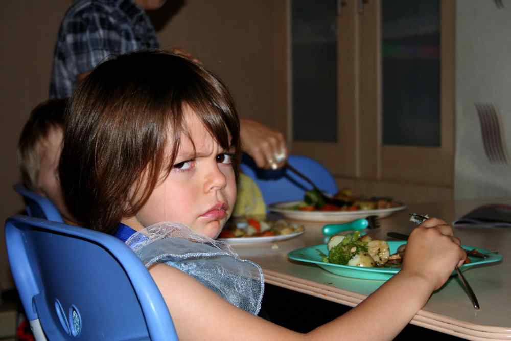 svezzamento, autosvezzamento, bambini che rifiutano il cibo, non vuole mangiare, mangia solo schifezze